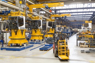Производство башенных кранов на заводе Liebherr-Werk Biberach GmbH