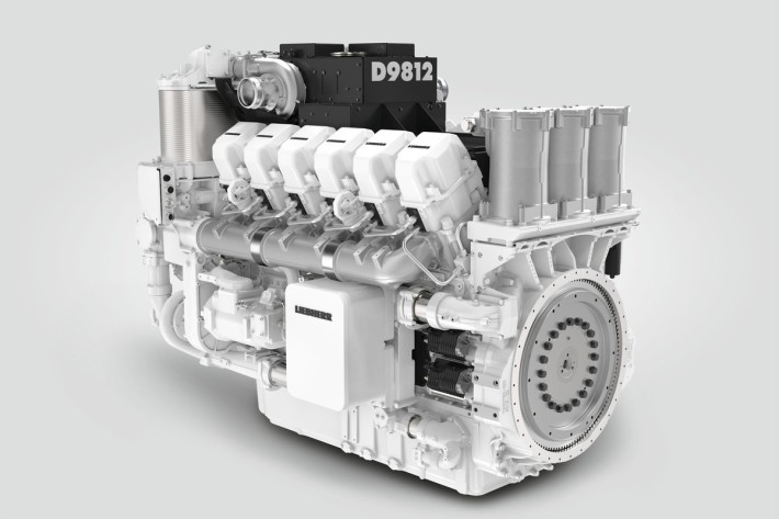  The first available cylinder configuration of the D98 series: the D9812 diesel engine 