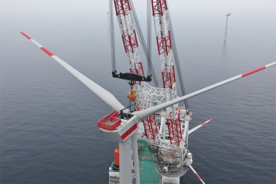 liebherr-oc-cal-45000-crane-around-the-leg-heavy-lift-offshore-wind-plant-installation-innovation-hgo-8