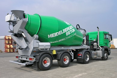 liebherr-truck-mixer-HTM-1004-trailer.jpg