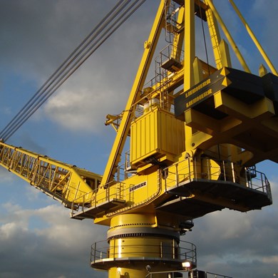 liebherr-oc-bos-7500-board-offshore-crane-amando-daniel-hoop-lobith-int-2.jpg
