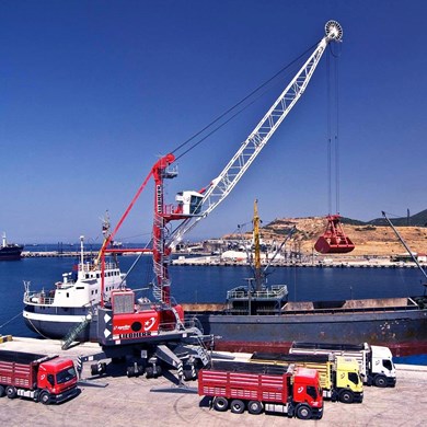 liebherr-lhm-180-mobile-harbour-crane-bulk-handling-egelim-lojistik-turkey-1.jpg