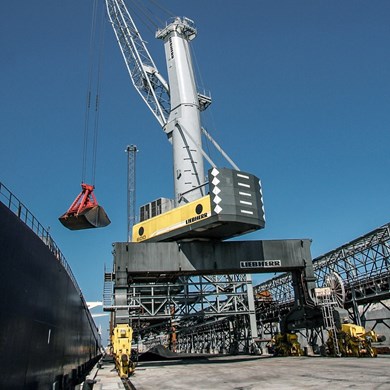 liebherr-lps-600-portal-slewing-mobile-harbour-crane-bulk-handling-eren-turk.jpg