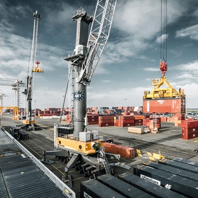 liebherr-lhm-550-mobile-harbour-crane-container-handling-aet-antwerp-belgium.jpg