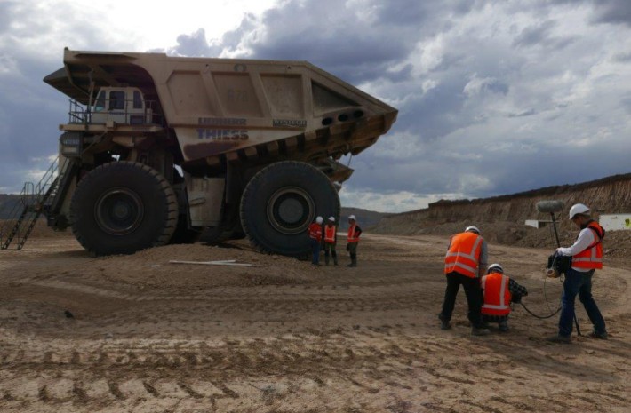 18 12 2015 Liebherr And Thiess Work Together For Children S Tv Show Liebherr T 282 c mining truck • read online or download pdf • liebherr t 282 c user manual. 18 12 2015 liebherr and thiess work