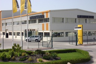 Instalaciones de la empresa Liebherr Middle East, FZE. en Dubái