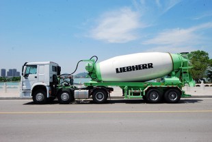 Автобетоносмеситель Liebherr, изготовленный в г. Сюйчжоу (Китай).