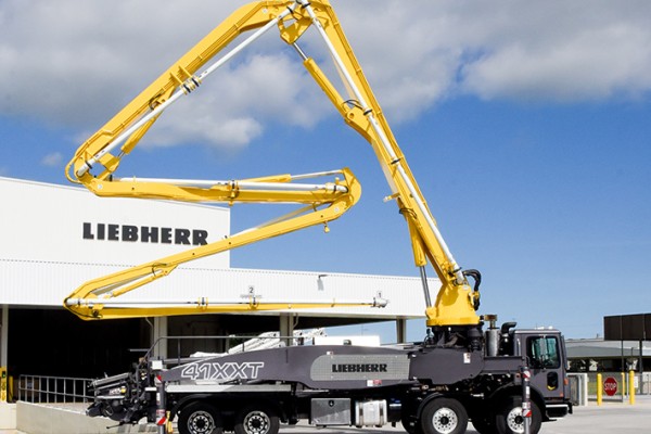 Liebherr introduces its diverse range of concrete technology in the US, including concrete mixing batching plants and products to recycle fresh concrete.