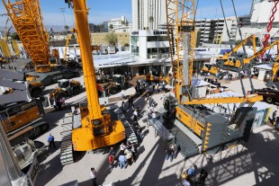 Reges Besucherinteresse am Liebherr-Stand auf der Conexpo 2014