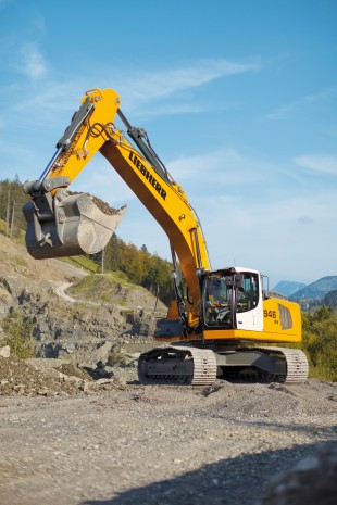 Liebherr R 946 crawler excavator with integrated excavator system technology for fast and smooth operating movements