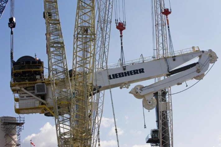 Spectacular Single Lift Of Rl K 7500 Subsea Crane At Liebherr Test