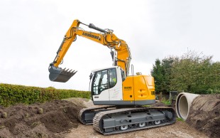 Liebherr will be presenting the new Liebherr R 926 Compact crawler excavator for the first time on the Norwegian market.
