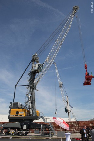 The LHM 280 started operation at the port of Vienna in August 2015. (© Eva Kelety)