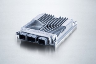 The universal control unit CCU70 with 32-bit processor offers up to 70 inputs and outputs