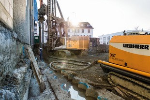 A perfect fit: Using the LRB 355 piling and drilling rig and the crawler concrete pump THS 80 D-K, Hilti & Jehle inserts more than 300 piles in St. Gallen