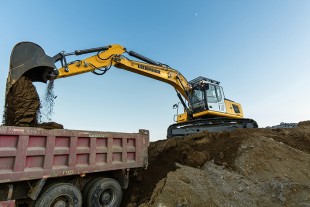 The new Liebherr crawler excavators are designed specifically to meet the requirements of less regulated markets.