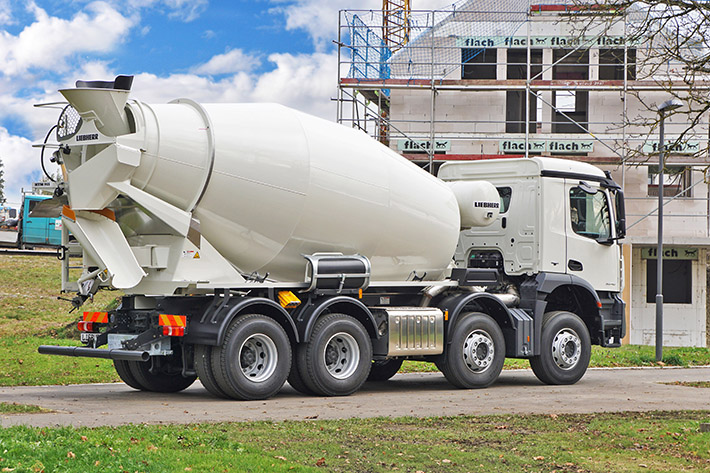 Liebherr zeigt auf der NordBau 2017 Baumaschinen für vielfältige ...