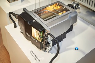 Liebherr’s electro-hydraulic actuator is a combination of damper and operating cylinder. - © Liebherr