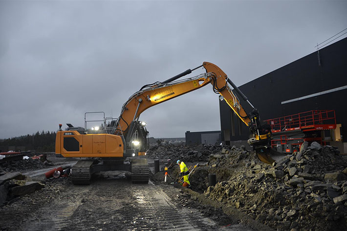 La nuova generazione di escavatori cingolati Liebherr progettati per il mercato svedese Liebherr-sweden-generation-8-4-96dpi