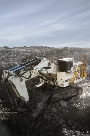 R 9600, the next generation of Liebherr mining excavators.
