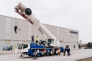 Training course for certified Liebherr mobile crane operators.