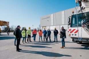 Practical training for mobile crane operators in Italy.