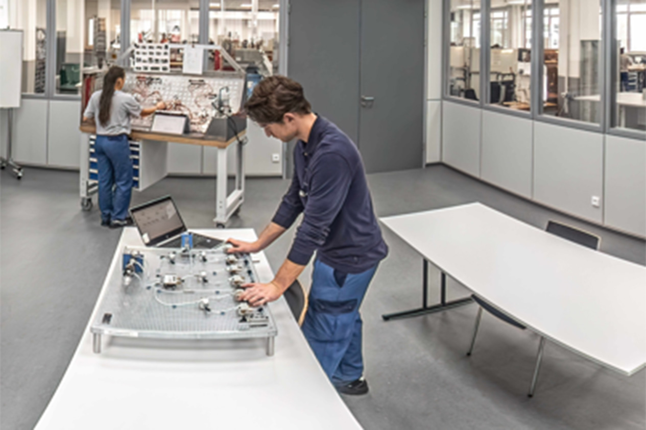 Training center Liebherr Liebherr