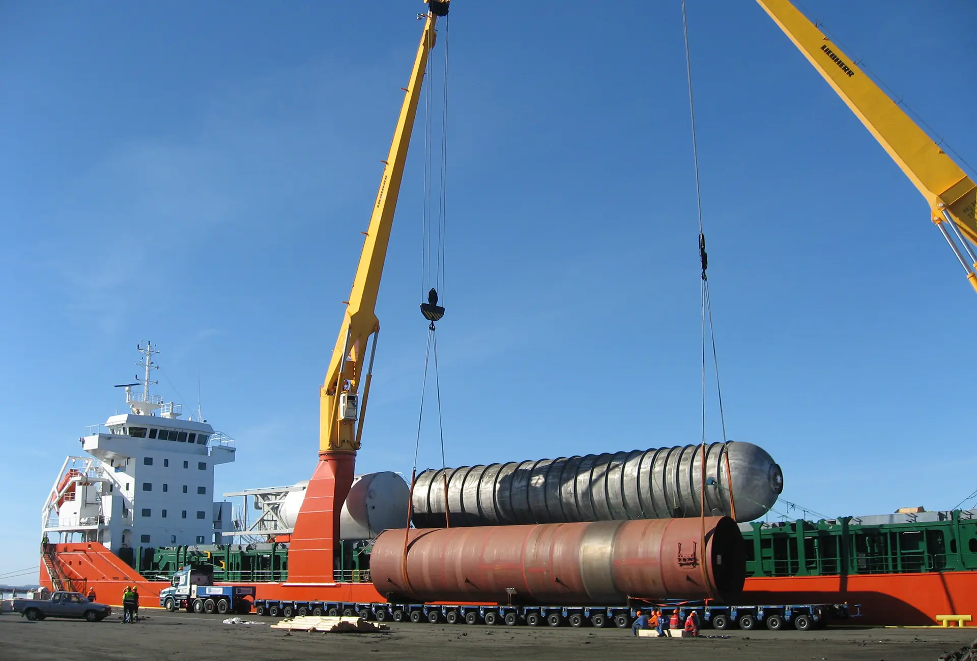 Cylinder luffing ship cranes LSC series Liebherr