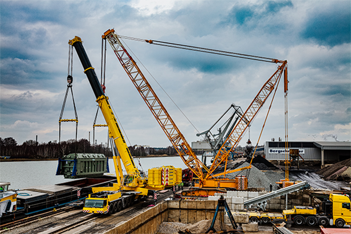 Mobile and crawler Liebherr