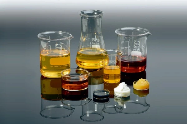 Lubricants and service fluids | Liebherr